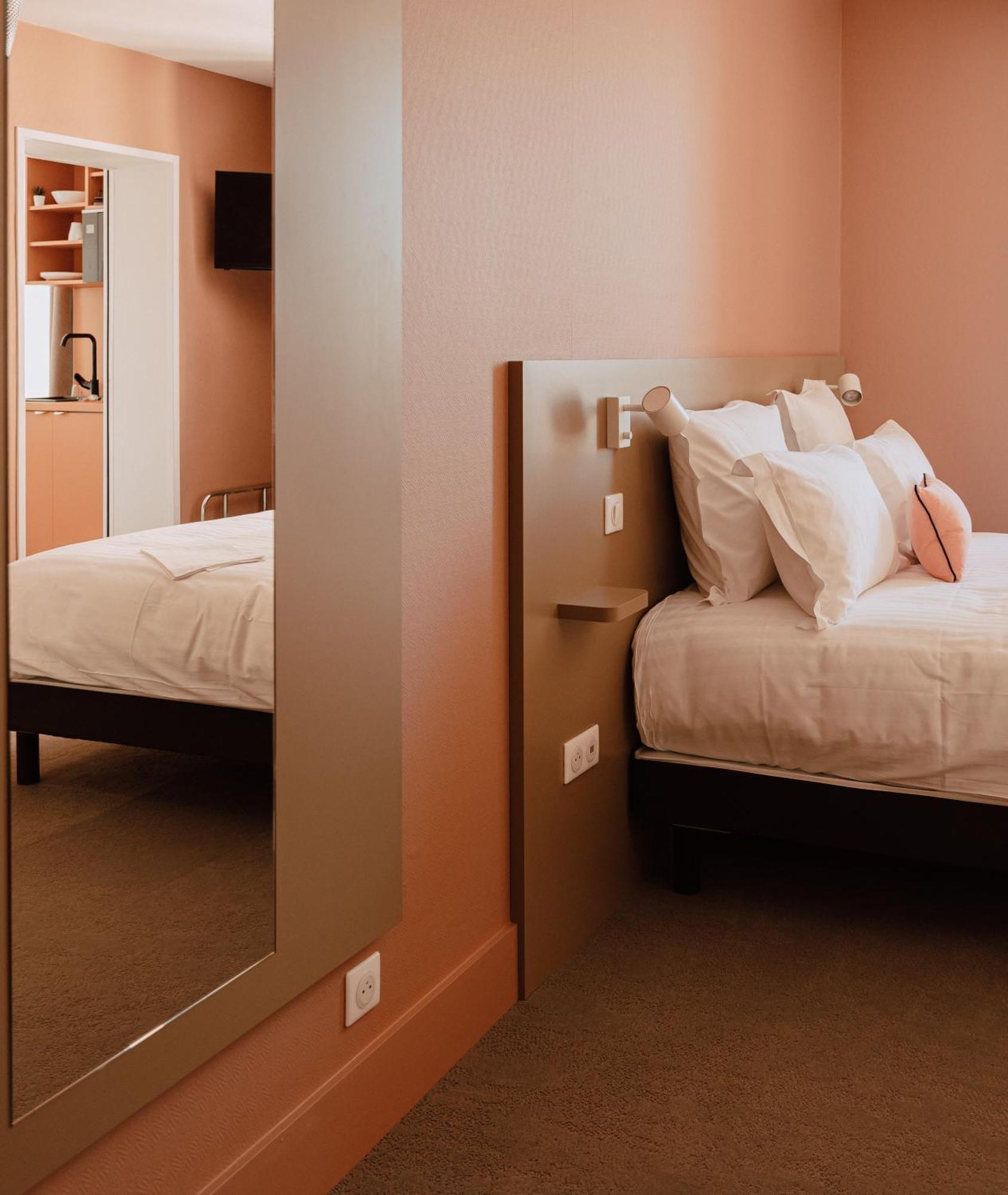 Mage Hotels - Hotel La Grenette Roanne Esterno foto